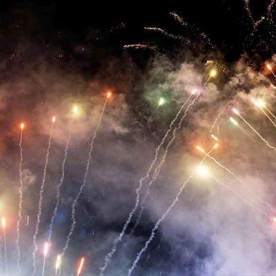 fireworks_pr_mobile_b